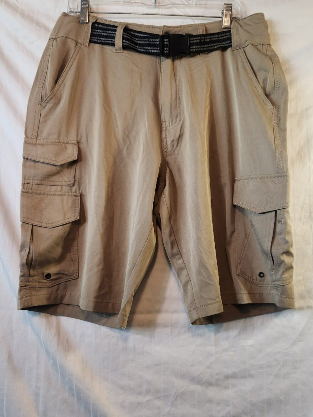 Denali Men's Belted Hiking Cargo Shorts Khaki Tan Quick Dry Stretch Size 32